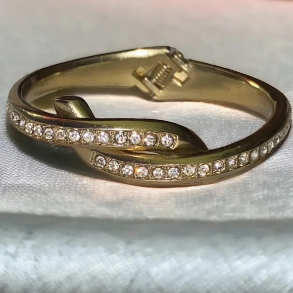 Vintage Jewelry - Vintage Knot CZ Rhinestone Gold Tone Clamper Bracelet